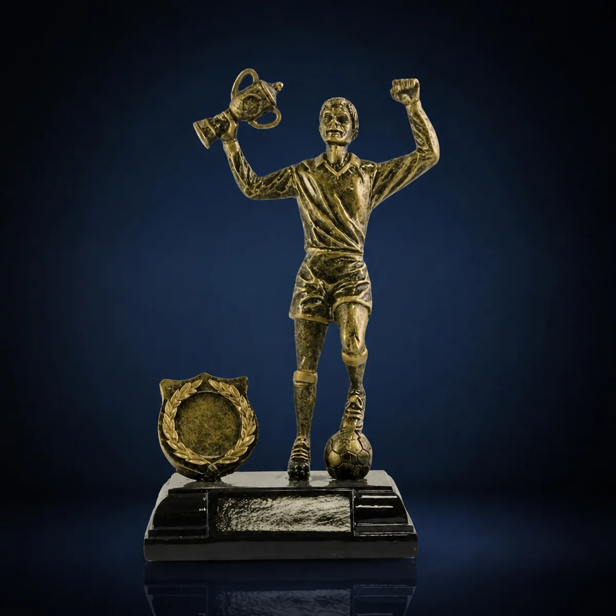 Trofeo Futbolista Dorado con Laurel